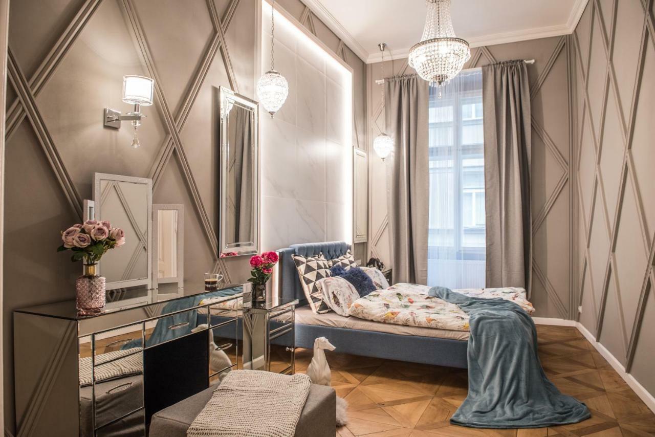 Dali Wenceslas Square Apartment Прага Екстериор снимка