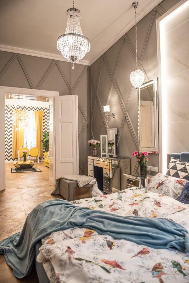 Dali Wenceslas Square Apartment Прага Екстериор снимка